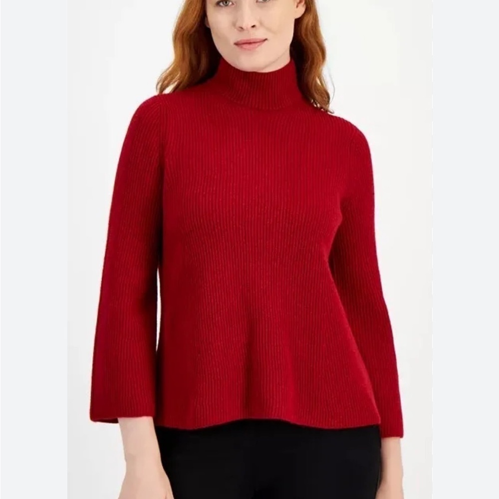 Anne Klein red ribbed
Mockneck sweater